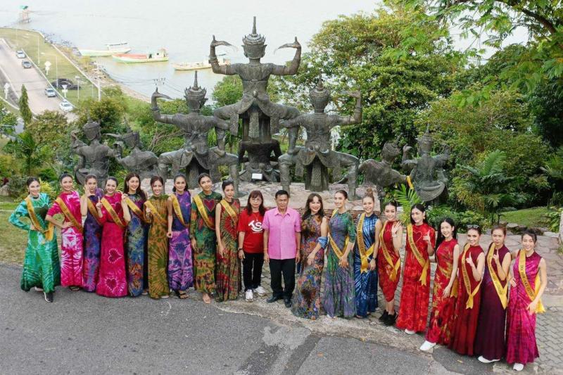 สถาบันทักษิณคดีศึกษา ต้อนรับกองประกวดมิสแกรนด์สงขลา ร่วมจัดกิจกรรมส่งเสริมการท่องเที่ยวและส่งเสริมศิลปะและวัฒนธรรมภาคใต้