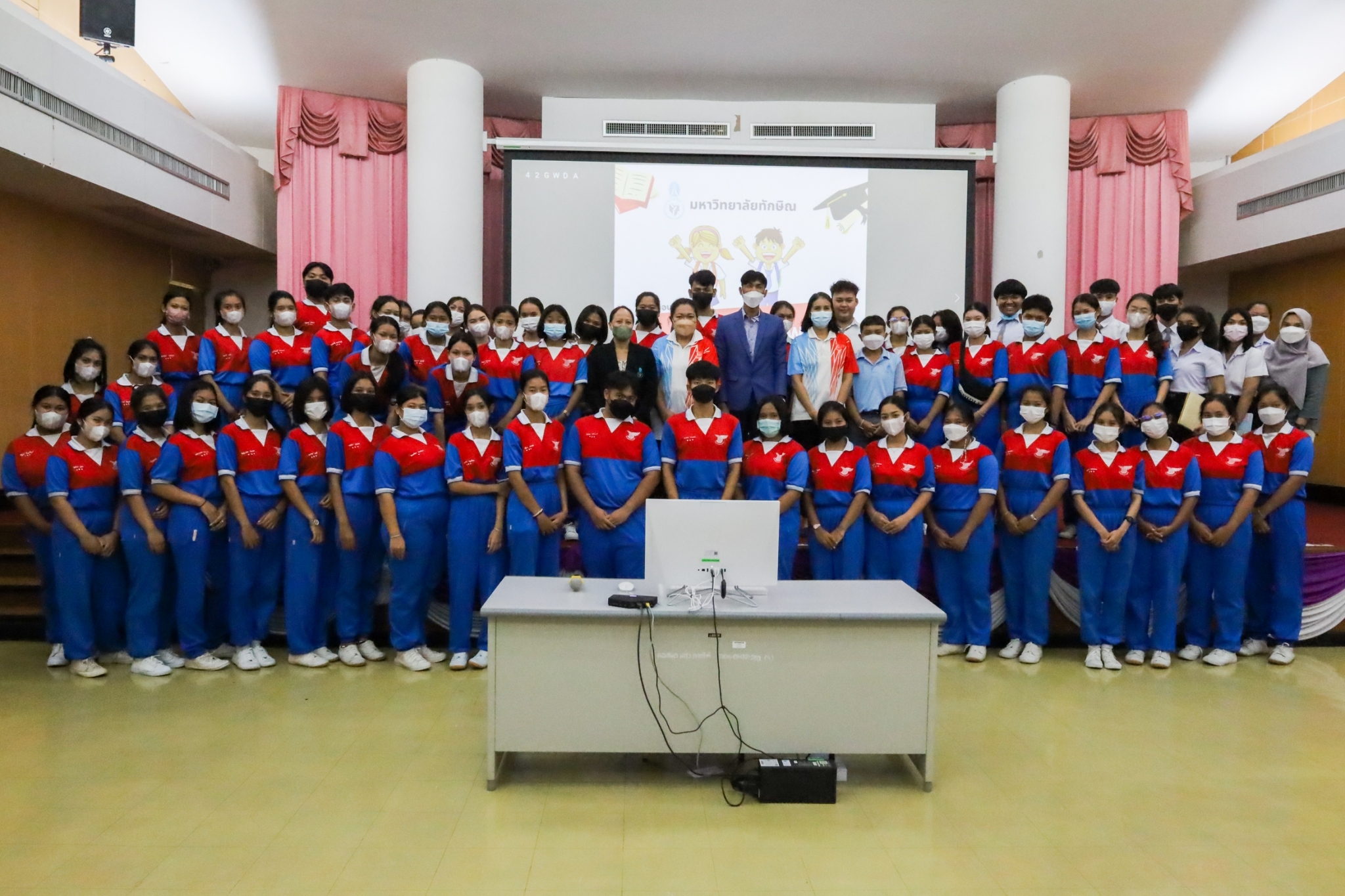ม.ทักษิณ วิทยาเขตสงขลา ต้อนรับคณะครูและนักเรียนโรงเรียนปากพนัง
