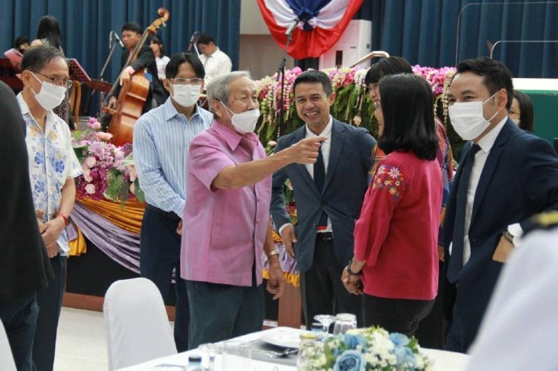 มหาวิทยาลัยทักษิณจัดงานเลี้ยงรับรองแสดงความยินดีแก่ผู้ได้รับพระราชทานปริญญากิตติมศักดิ์ และบุคลากรตัวอย่าง