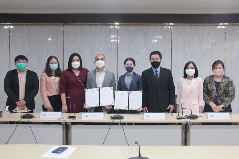 ศูนย์ภาษา ม.ทักษิณ ลงนามความร่วมมือกับโรงเรียนสอนภาษาอังกฤษมีฟ้า พัฒนาศักยภาพทางด้านภาษาอังกฤษให้กับนิสิต และบุคลากร