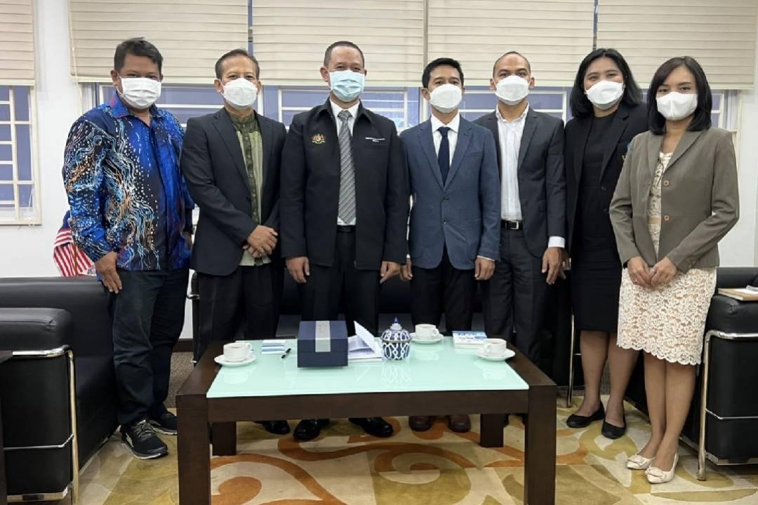 คณะผู้บริหาร ม.ทักษิณ สานสัมพันธไมตรีกับกงสุลใหญ่มาเลเซีย ประจำจังหวัดสงขลา
